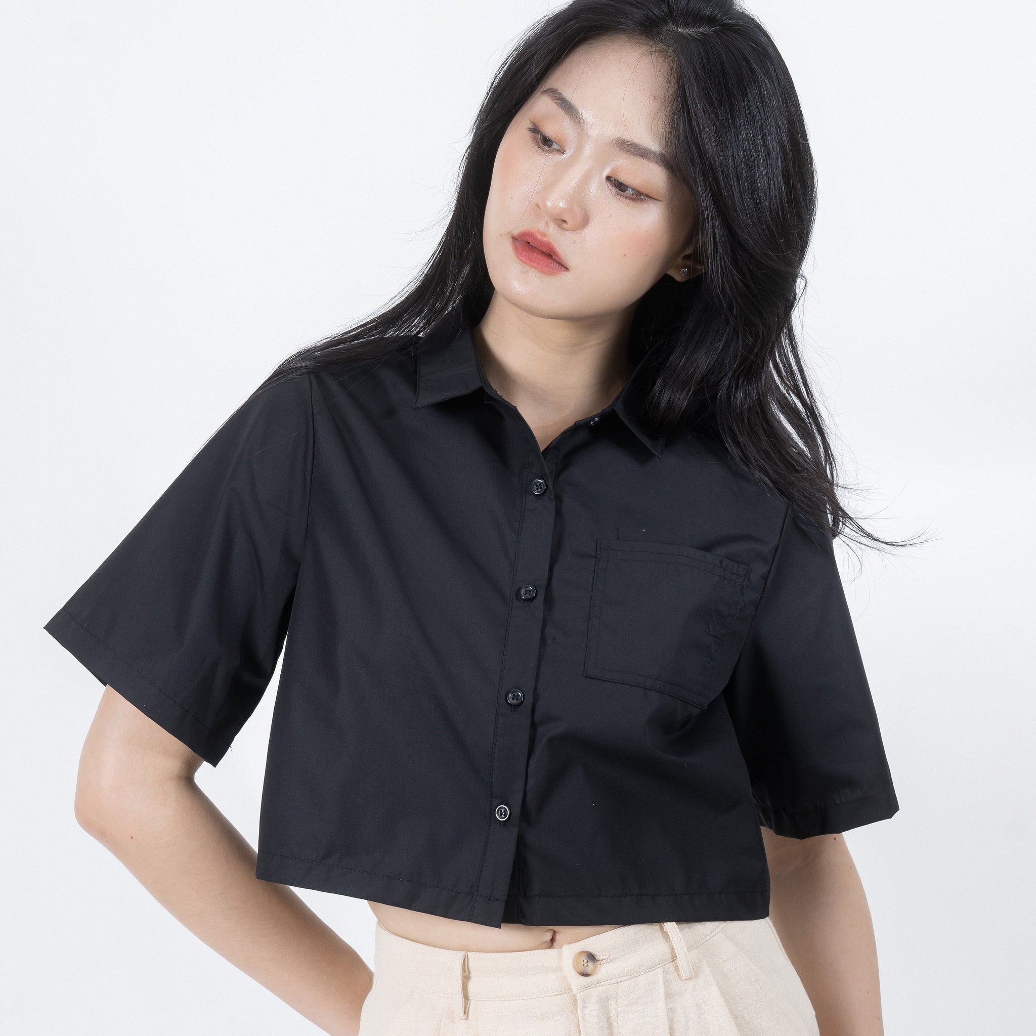 Short Sleeve Pocket Crop Shirt (Black)