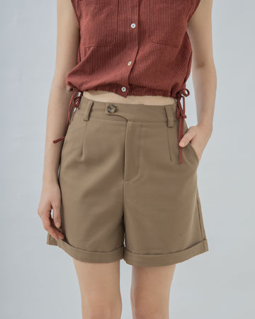 Side Button Folded Bermuda Shorts (Khaki)