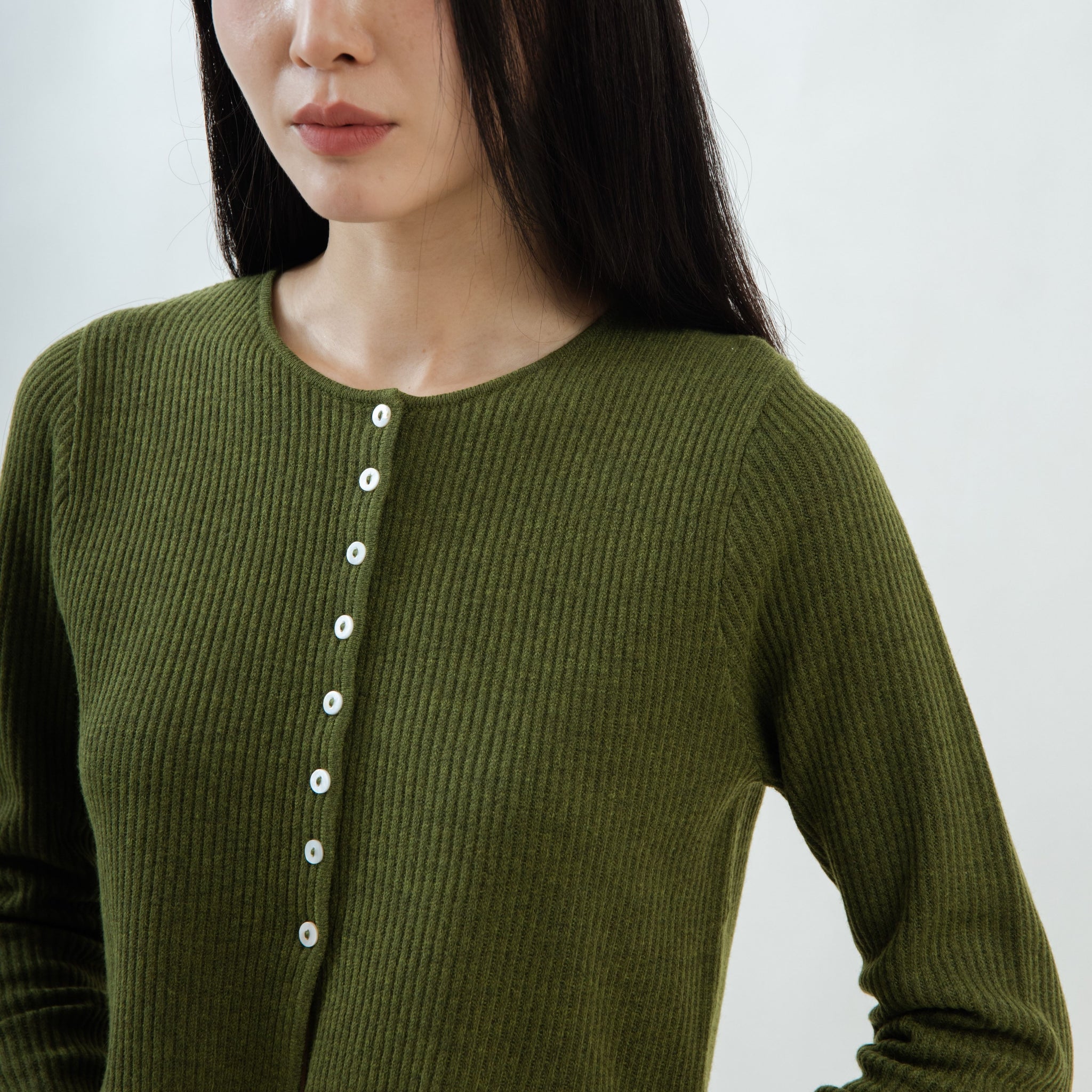 Button Details Knit Cardigan (Olive Green)