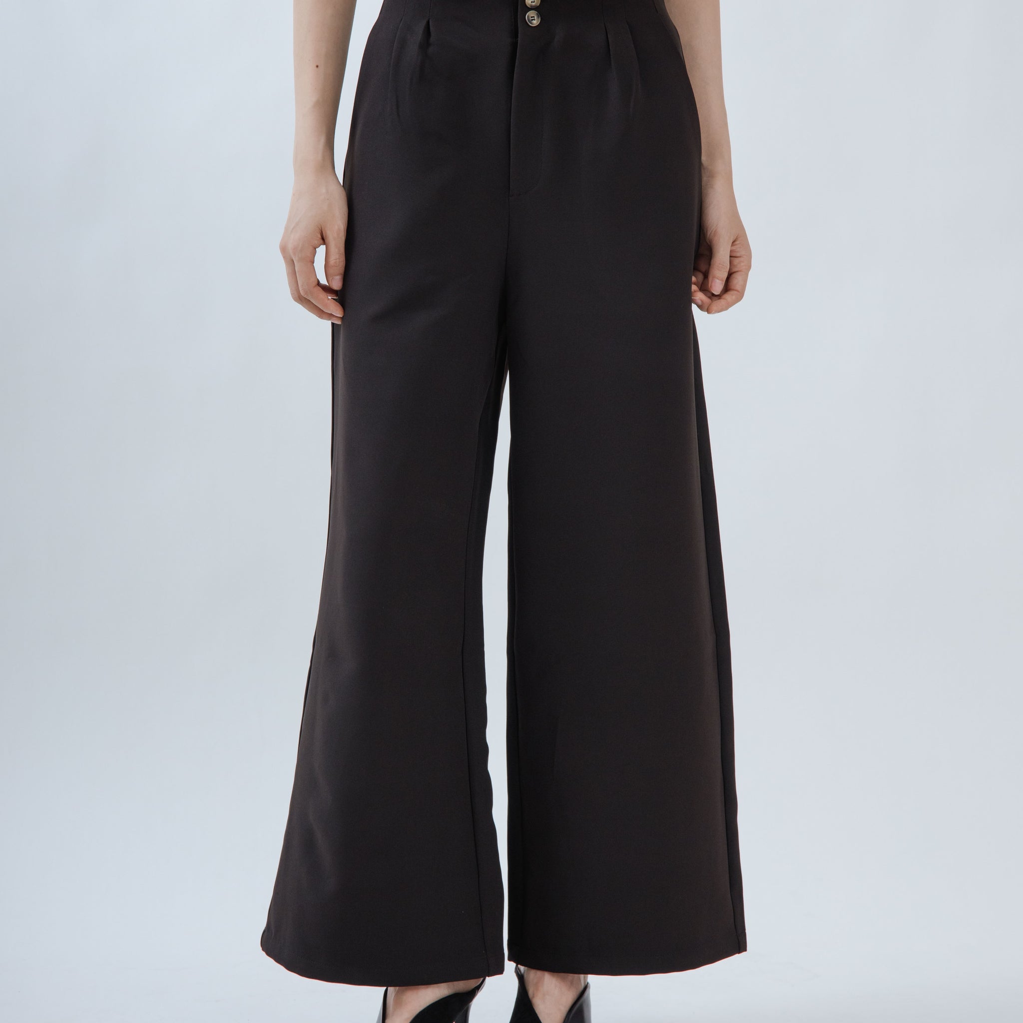 Dual Button High Waist Relaxed Culottes (Black)